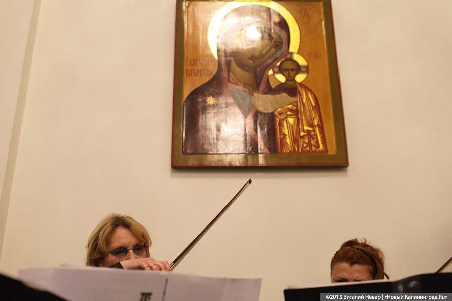 «Смиренные танцы»: второй Сретенский бал молодёжи