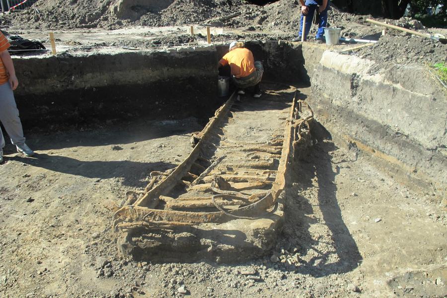 В Калининградском зоопарке при раскопках обнаружена старинная вывеска (фото)