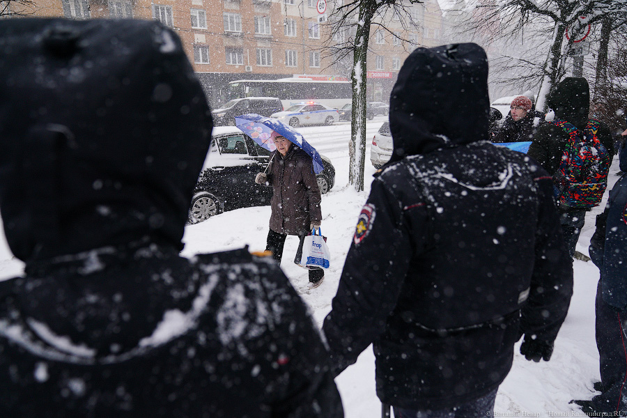 «И ты не бойся»: в Калининграде прошла новая акция в поддержку Навального (фото)