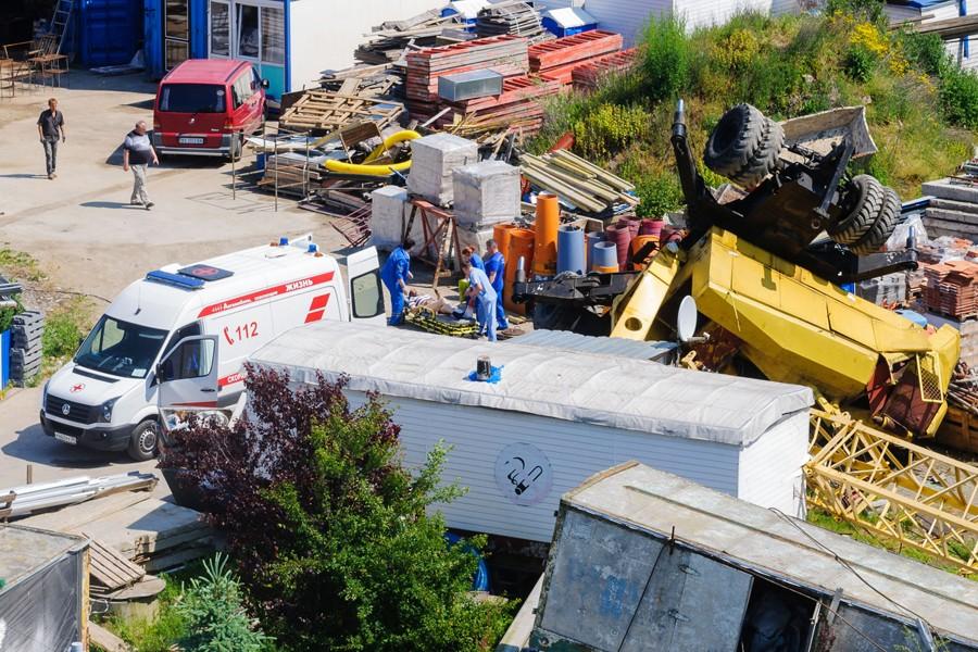 «На бога надейся…»: на стройплощадке синагоги в субботу перевернулся автокран