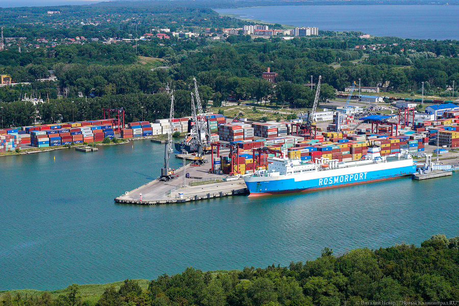 В Балтийске готовятся ко Дню ВМФ. Посмотрите на парад кораблей с высоты (фото)