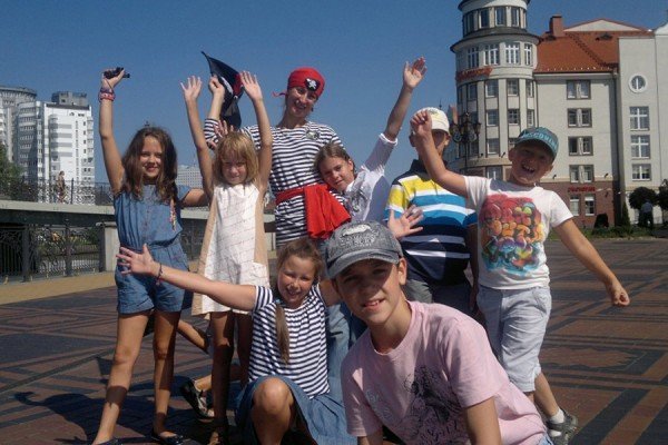 «INЯЗ Студия» приглашает в летний языковой лагерь рядом с домом!