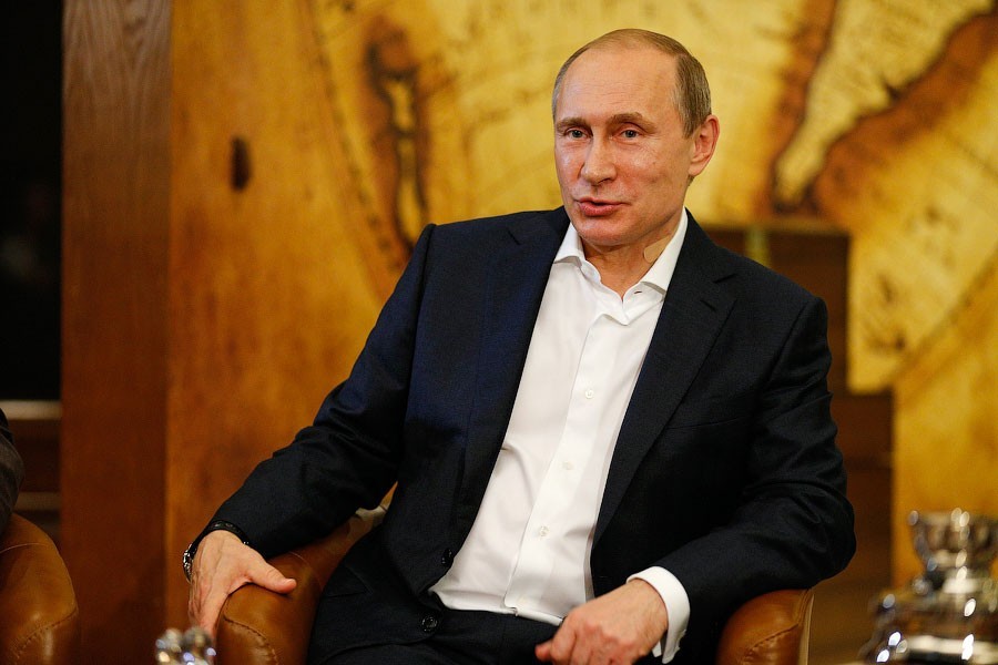 Песков рассказал, чем занимался Путин накануне своего дня рождения