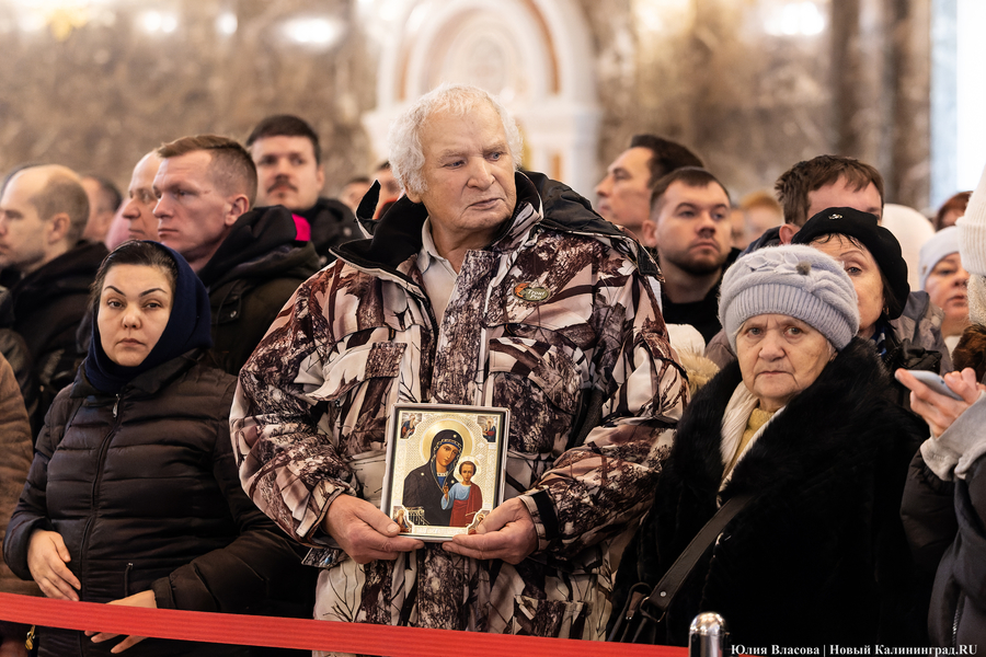 Вернуть домой покаявшихся: в соборе Христа Спасителя Калининграда встретили Рождество (фото)
