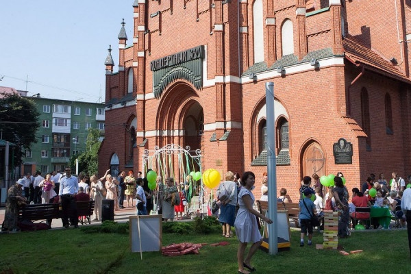 «Бах был толстый веселый человек»