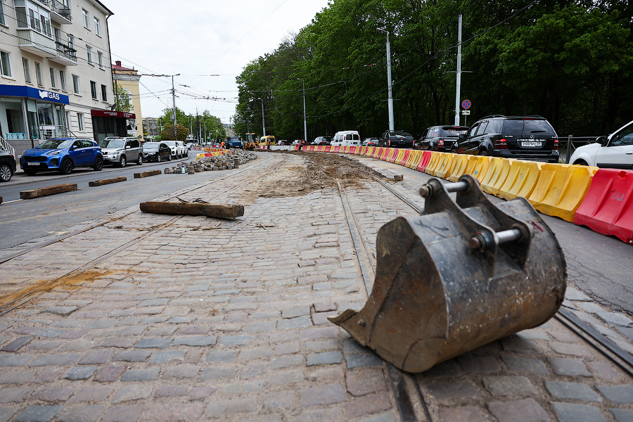 Ради трамвая придется потерпеть: что происходит на пр. Мира из-за перекладки рельсов (фото)