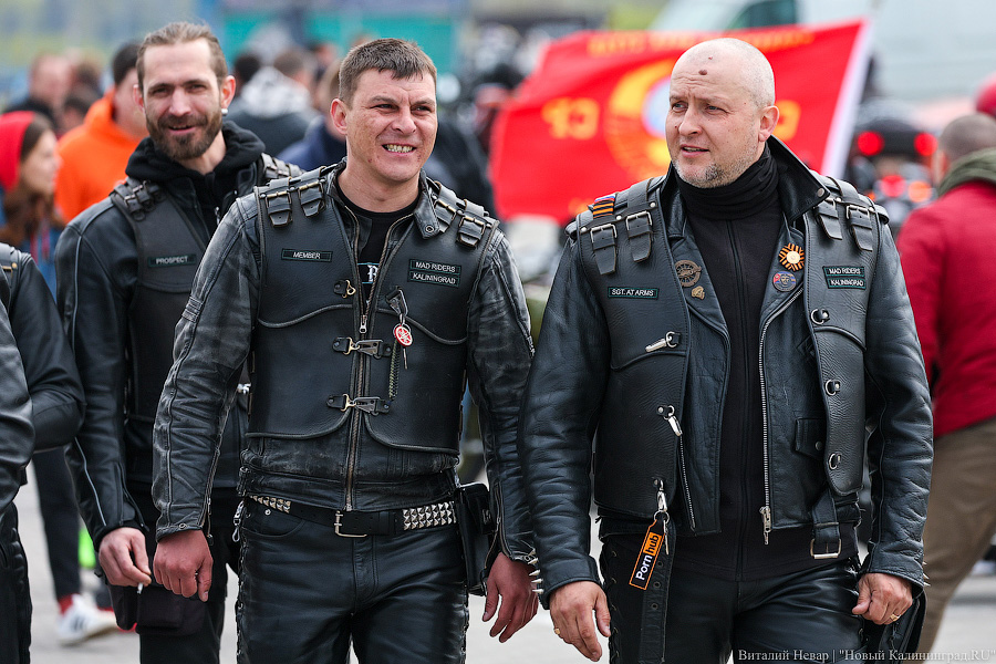 Дреды, шлемы и усы: в Калининграде официально стартовал мотосезон (фото)