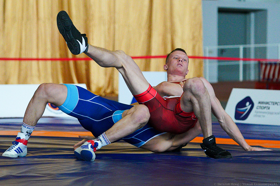 Крючки, узлы, обвивы: в Калининграде проходит чемпионат России по борьбе спорта глухих