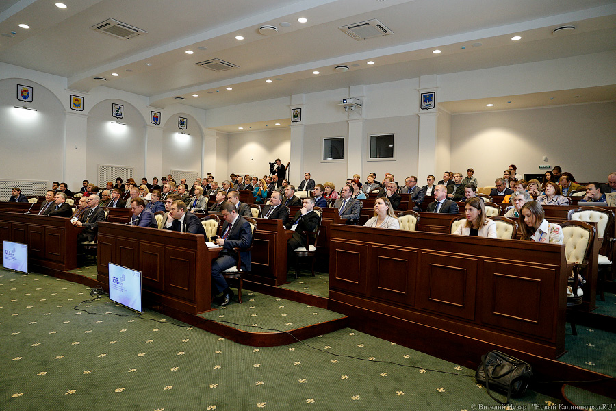 Облдума приняла закон о контроле за интернет-активностью чиновников