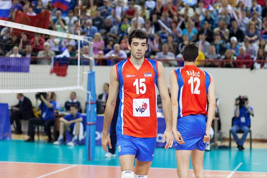 «Призрак успеха»: фоторепортаж с волейбольного матча «Россия — Сербия»