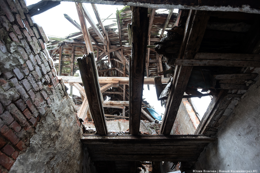 После 30 лет разрушений: в Железнодорожном готовятся к восстановлению фахверковых складов (фото)