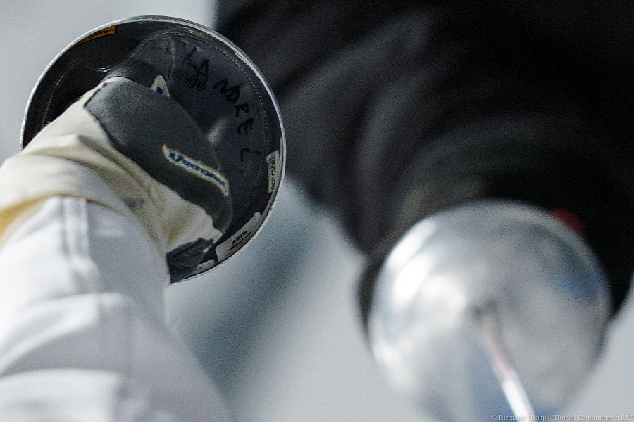 На острие атаки: в Калининграде открылась первая школа фехтования