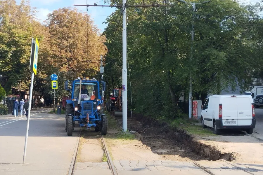«Чуть-чуть потерпеть»: Дятлова не стала обещать доптранспорт вместо трамвая № 5
