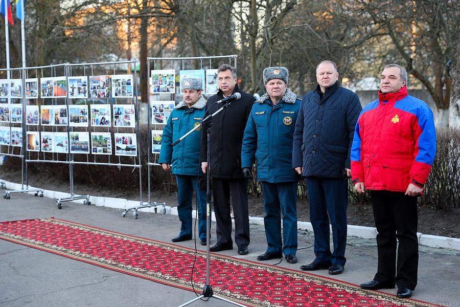 «Рожденные спасать»: глава МЧС России навестил Калининград