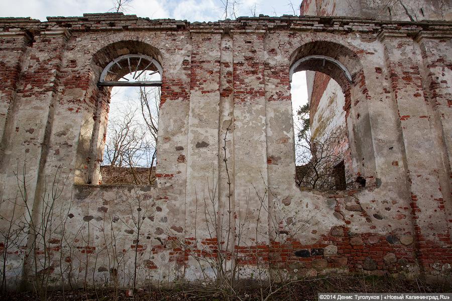 Разрушенная трижды: кирха начала XVIII века в поселке Жилино