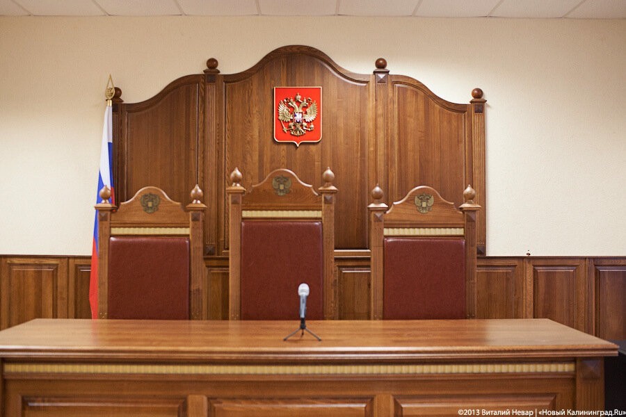 Житель Гусева украл телевизор у пенсионера, предложив заменить на новый