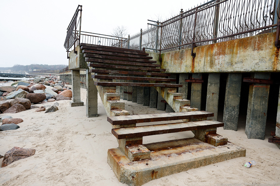 Тройной удар: состояние променада в Пионерском ухудшилось после зимних штормов (фото)