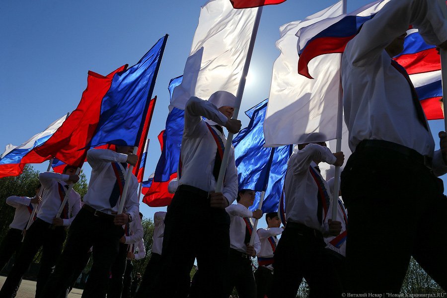 «А этот маленький»: в Калининграде прошел парад кадетов (фото)
