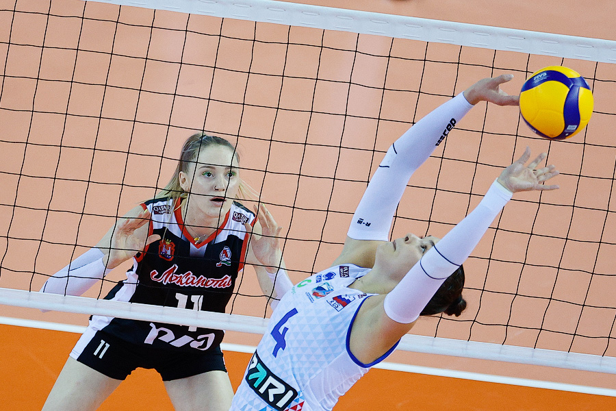 Интрига до последнего мяча: калининградский «Локомотив» сразился с ФТ «Сириус» (фото)