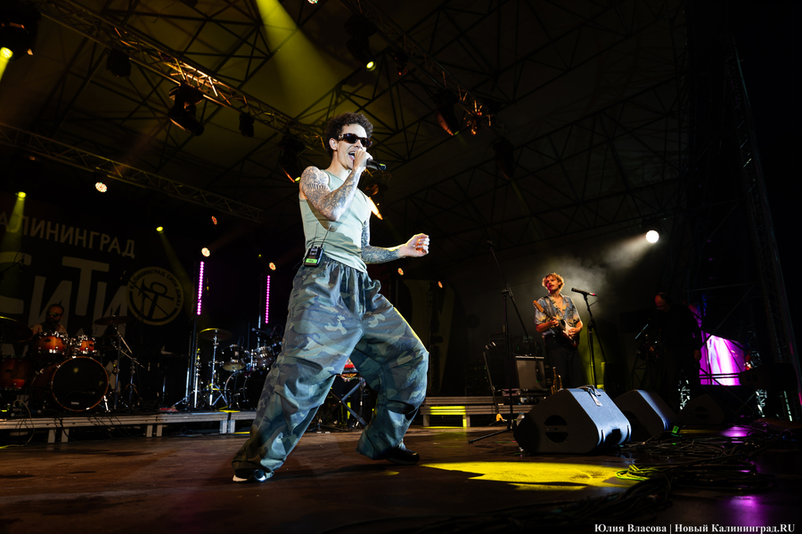 «Совершенный артист» и афро-латино с балканским битом: как открывали «Калининград Сити Джаз» (фото)