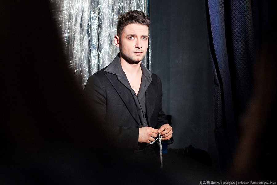 Немцу смерть: спектакль «Тройка, семерка, туз» в драматическом театре