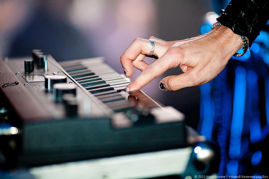 «Прекрасная эпоха 2.0»: фоторепортаж с концерта группы «Барто»