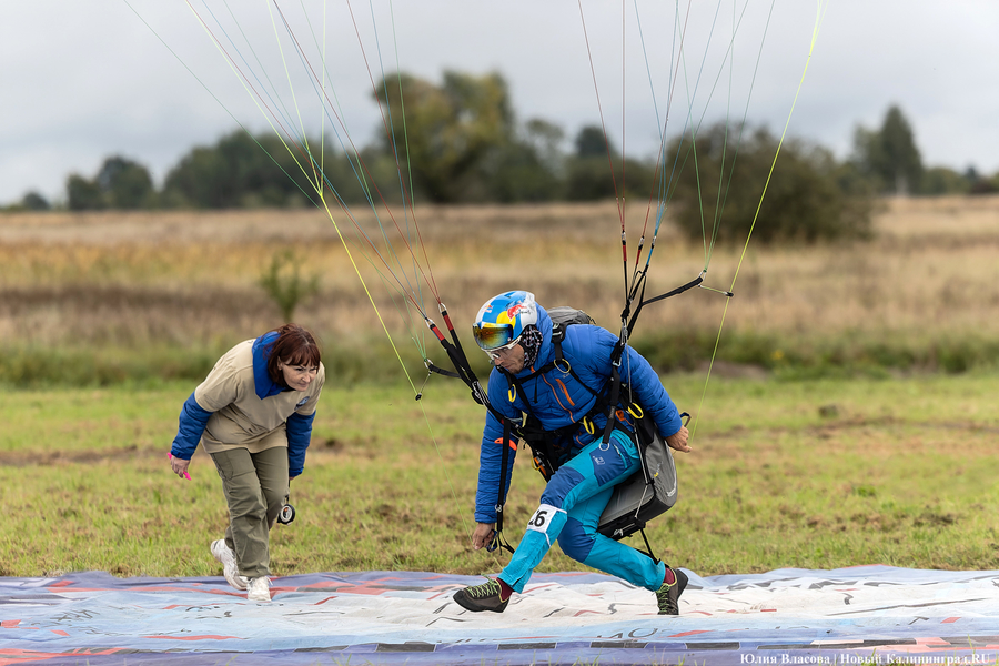 «Нас все очень стараются победить»: как прошел чемпионат области по парапланеризму
