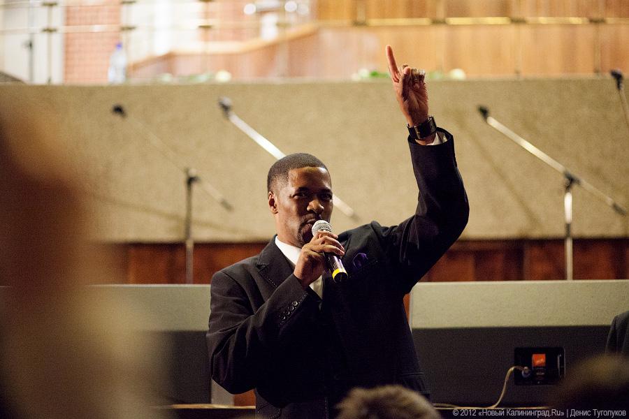 «Из Соединенных Штатов с любовью»: фоторепортаж с концерта «The Brotherhood Singers»