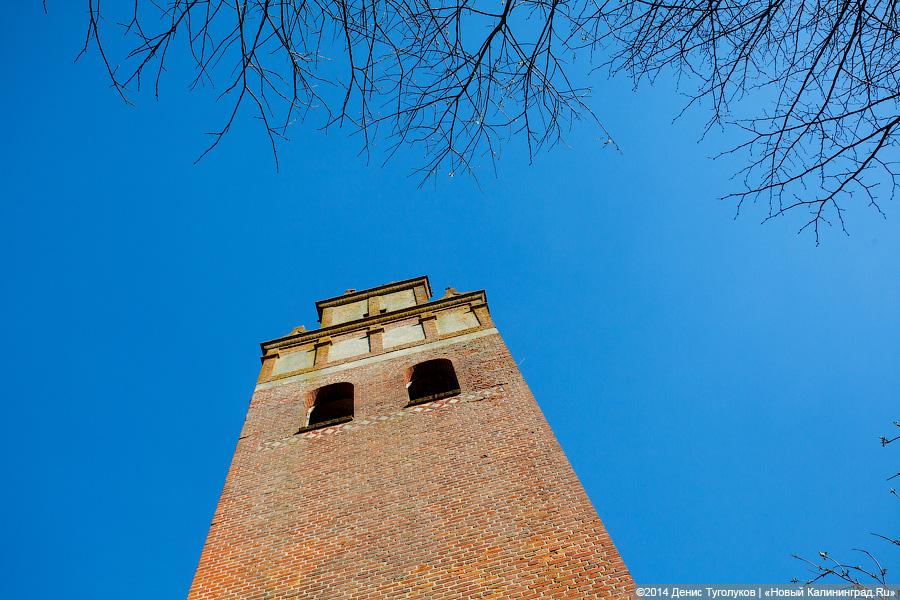 Две башни: руины кирх в поселках Дальнее и Высокое Гвардейского и Славского районов