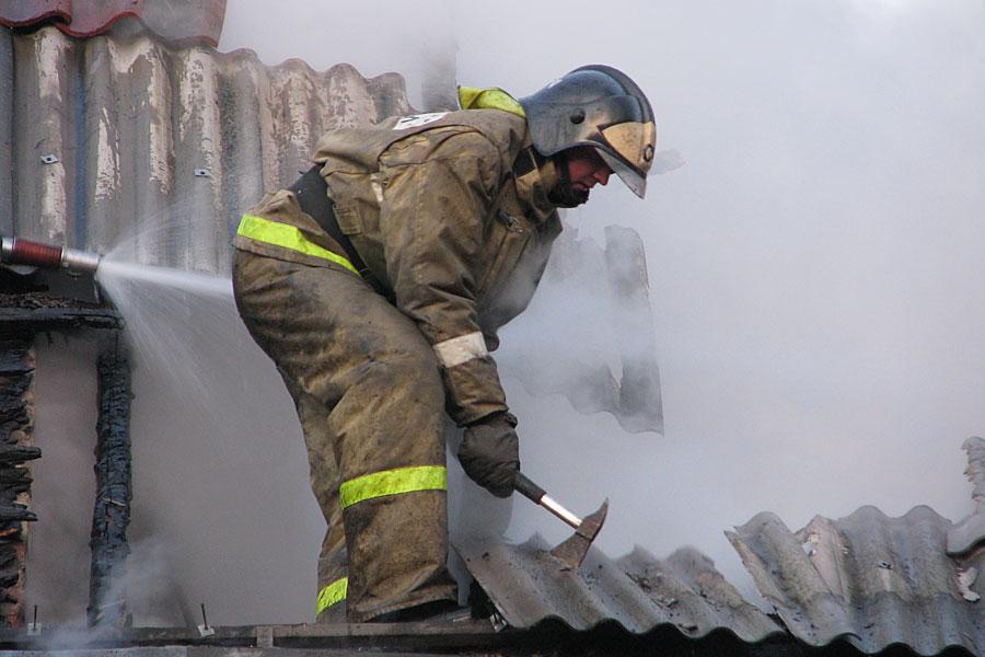 В Калининграде при пожаре в жилом доме погиб человек (фото)