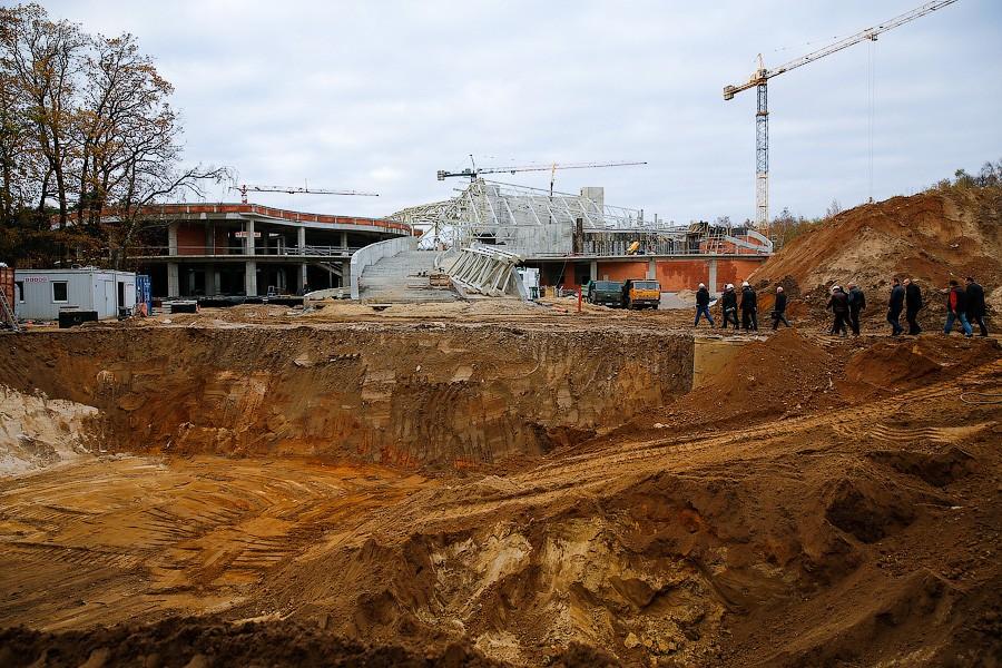 Замки из песка: как прошла очередная проверка Театра эстрады в Светлогорске