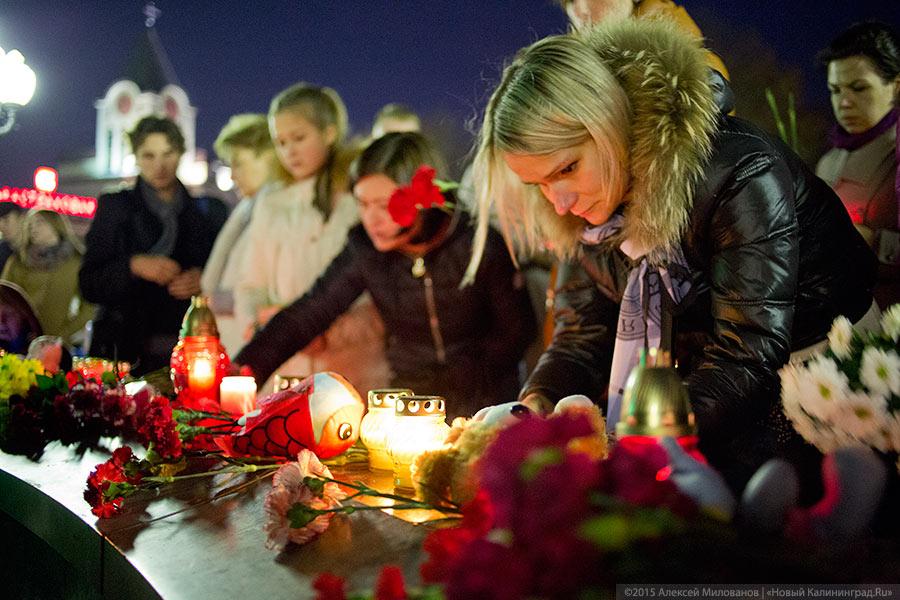 Вечер скорби: калининградцы пришли помянуть жертв авиакатастрофы (фото)