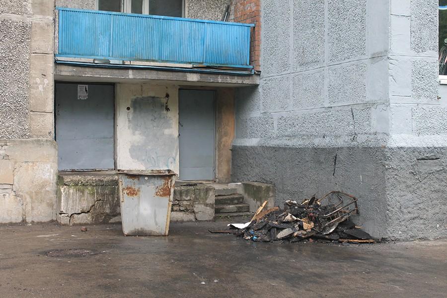 «Темно и воды по колено»: чем обернулся крупный пожар в Калининграде