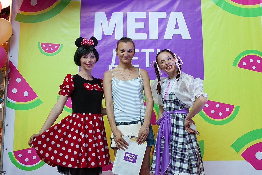 Игры, шопинг, зоопарк: как прошло открытие «Мега Дети»