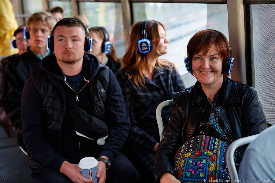 Не Калик, а Кёниг: в Калининграде запустили спектакль-променад в трамвае (фото)