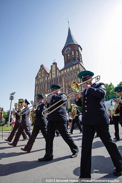 «Огонь на улице»: эстафета огня Универсиады-2013 в Калининграде