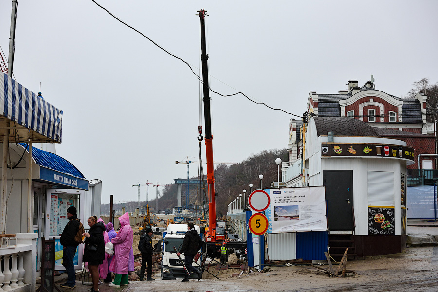Вода, сваи, буны: что происходит в Светлогорске, где реконструируют старый променад (фото)