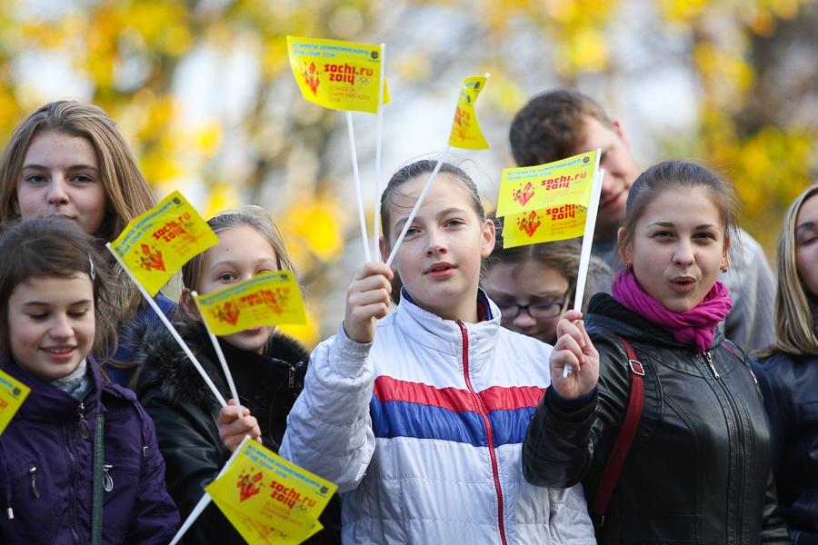«Огоньку не найдется?»: Светлогорск встретил олимпийскую эстафету