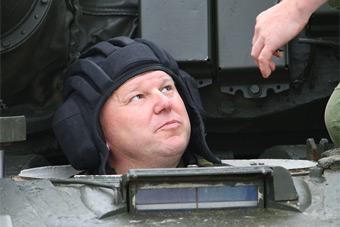 На фоне угрозы «калининградского майдана» губернатор Цуканов отправился на тайные военные сборы