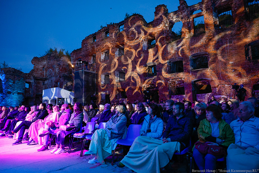 Фестиваль на руинах: в замке Рагнит сыграли музыку Чайковского и Рахманинова (фото)