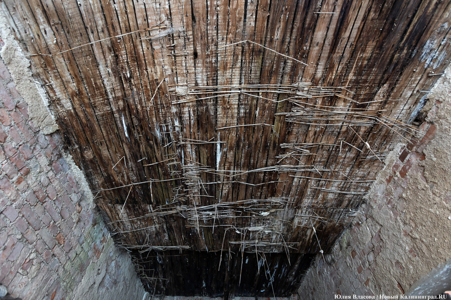 После 30 лет разрушений: в Железнодорожном готовятся к восстановлению фахверковых складов (фото)