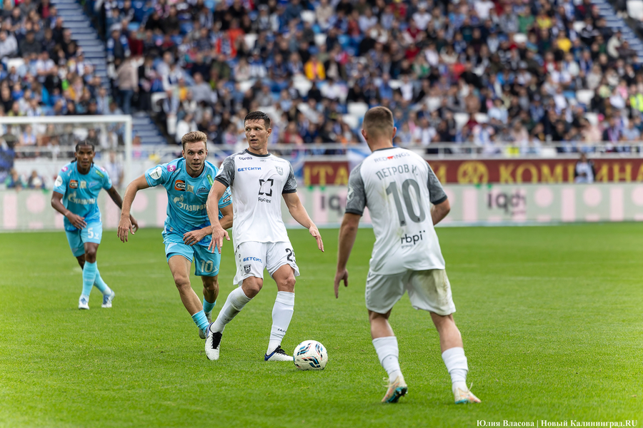 Ничья и второе место в РПЛ: как «Балтика» и «Зенит» сыграли в Калининграде (фото)