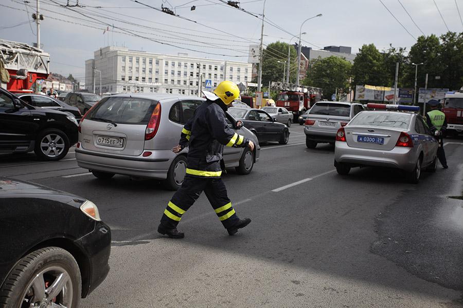 В КГТУ на Советском проспекте произошло задымление, работали 5 пожарных расчётов (+фото)