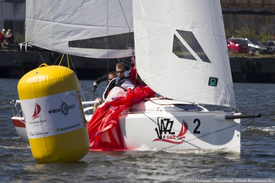 Гонки под музыку: фоторепортаж с регаты «Jazz&Sail»