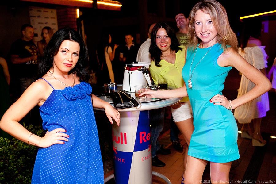 Танцы на воде: фоторепортаж с открытия клубного проекта «Воздух»