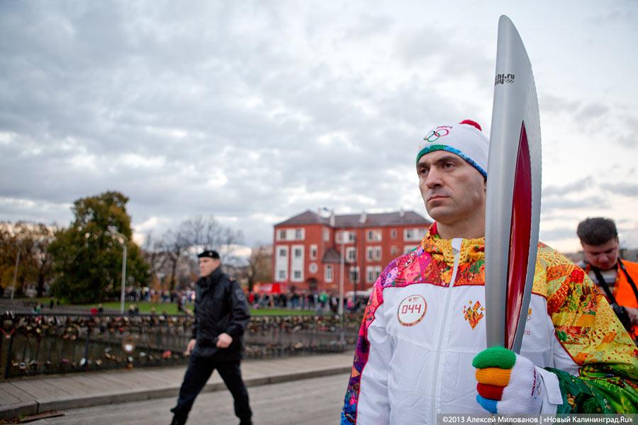 75 оттенков олимпийского: эстафета огня Олимпиады-2014 в Калининграде