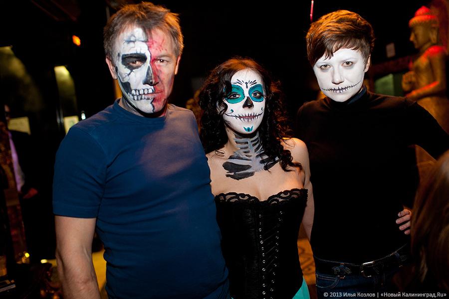 Странные танцы: в клубе «Exclusive» отметили Хеллоуин
