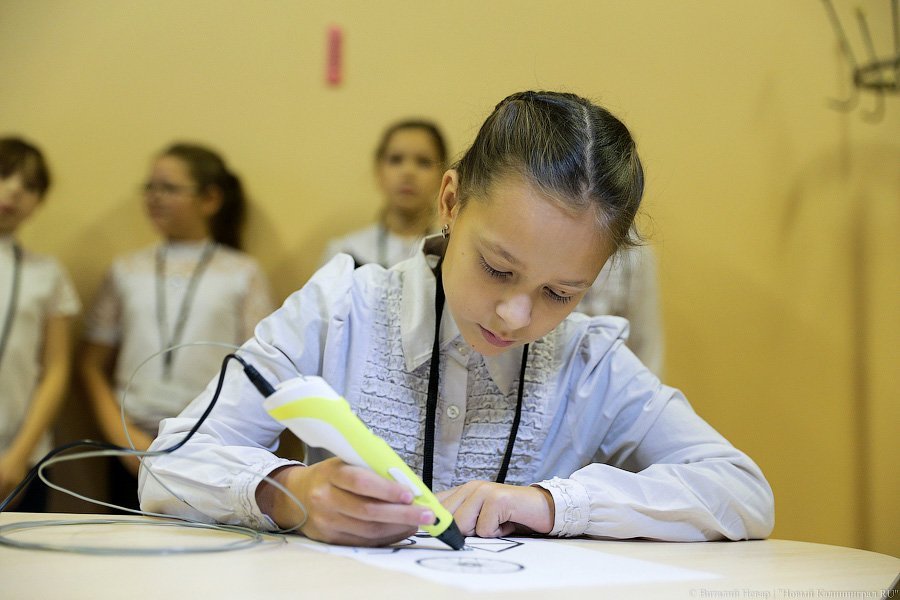 На игрушечных машинках: в Калининграде открылась «начальная» автошкола