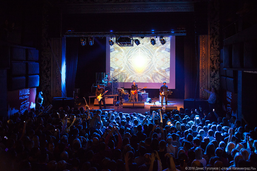 Горе, если не впал в безмолвие:  Вячеслав Бутусов и «Ю-Питер» на «Вагонке»