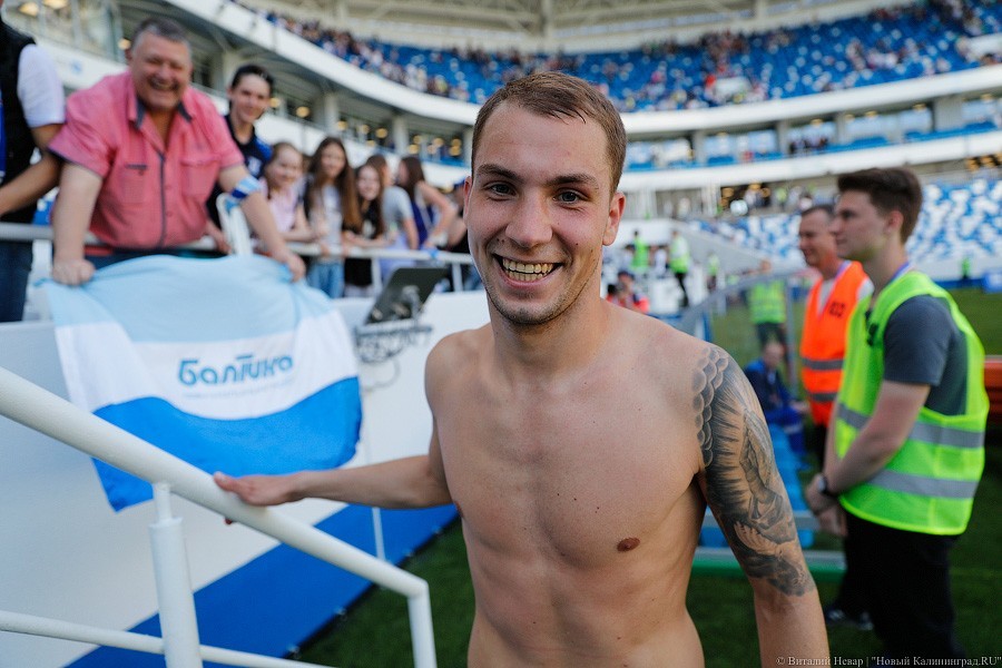 В обмен на пробки: церемония открытия и матч «Балтика» — «Тюмень» (фото)